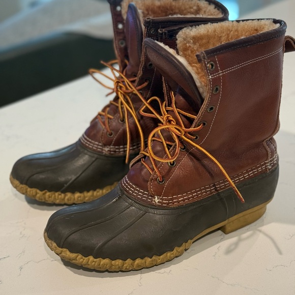 Men's LL Bean Boots, 10" Shearling-Lined Tumbled Leather (Size 10) - Picture 2 of 4